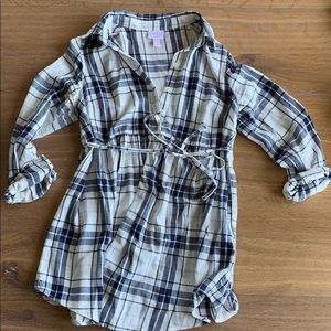 Ingrid & Isabel maternity button down tunic small
